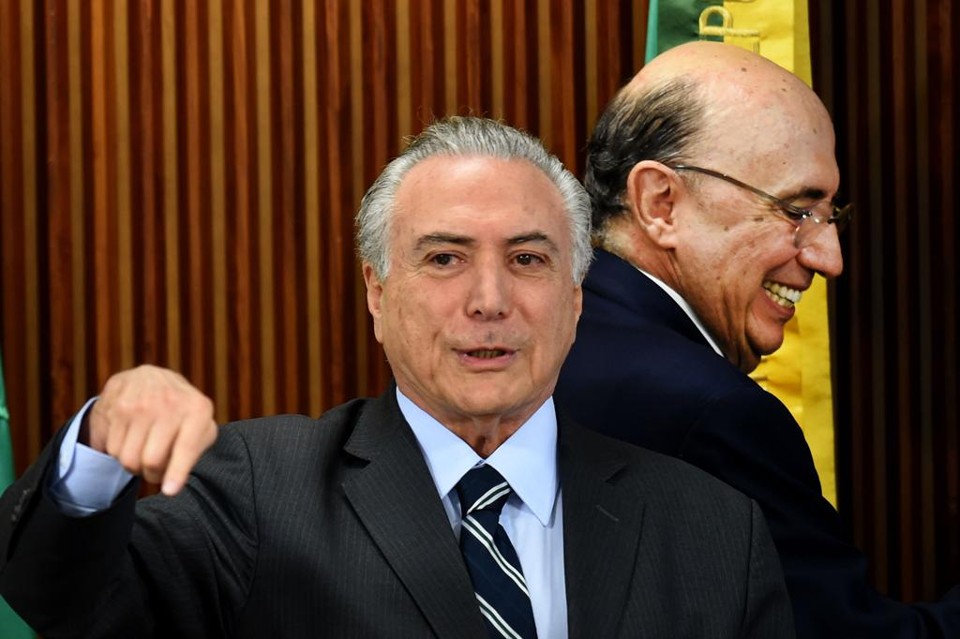 Michel Temer (em primeiro plano) esteve no Congresso para apresentar seu projeto de teto para o aumento de gastos públicos | EVARISTO SA/AFP
