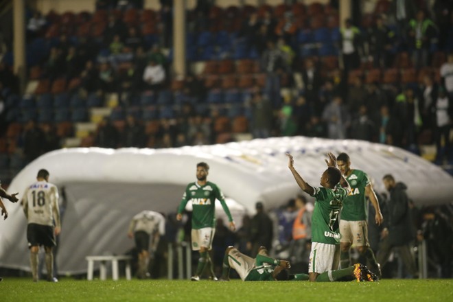 No final foi a Chapecoense que comemorou a vitória. | Hugo Harada/Gazeta do Povo