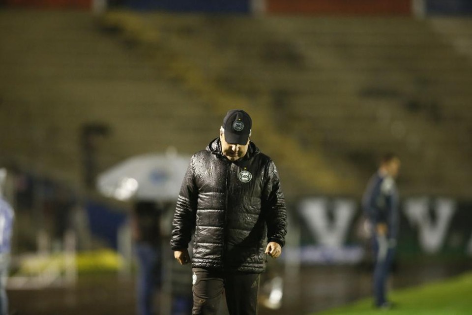 Kleina saiu após 28 jogos  no comando do Coritiba. | Hugo Harada/Gazeta do Povo