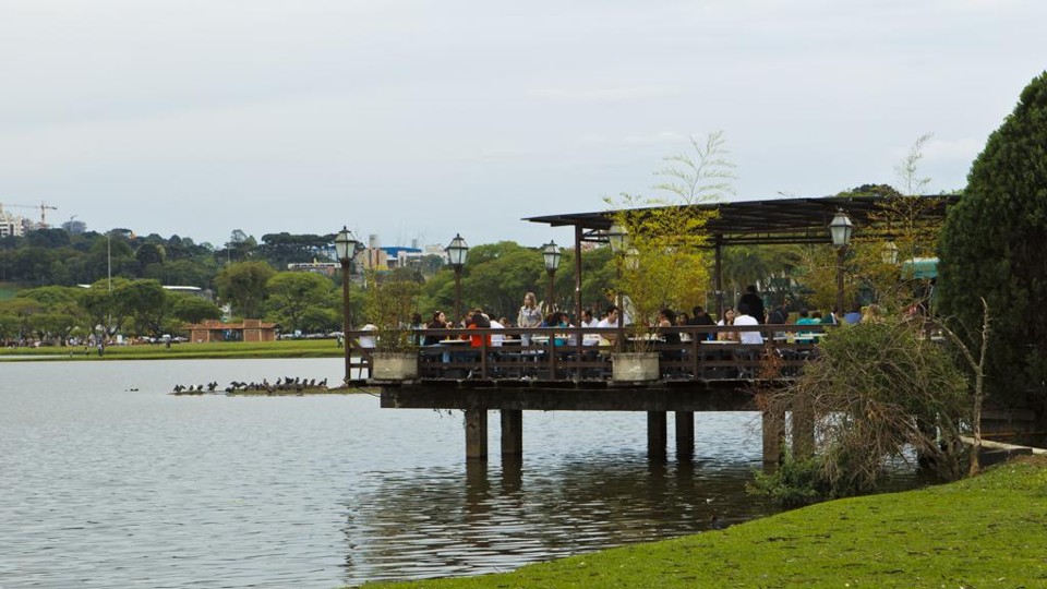 Em Curitiba, semana será de temperaturas não tão geladas e sol entre nuvens | Antonio Costa/Gazeta do Povo