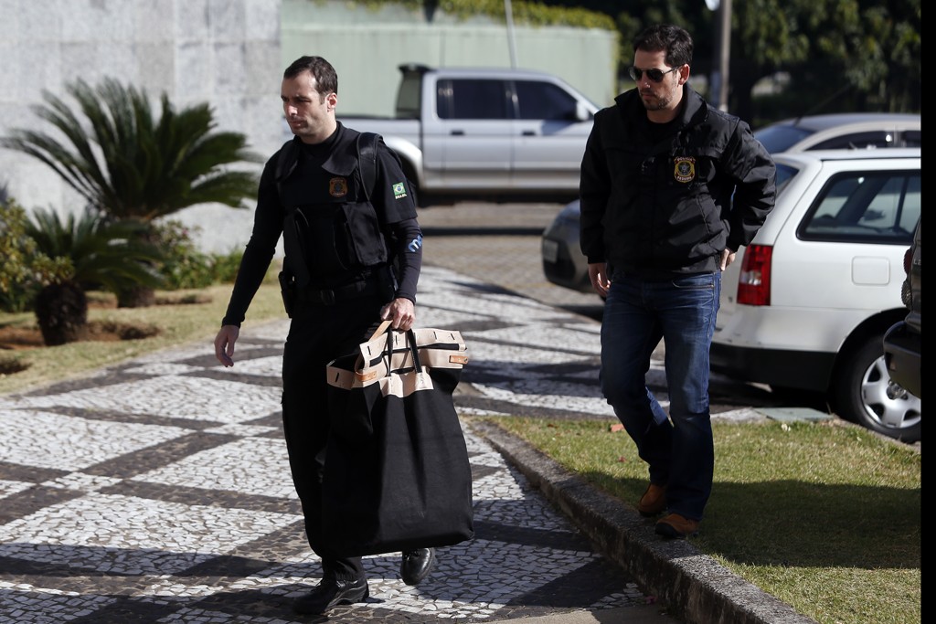 Polícia Federal cumpre 14 mandados  de prisão em dois estados e no Distrito Federal