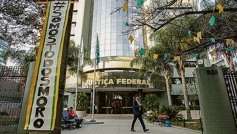 Fachada da Justiça Federal: processos ficaram nas mãos de Moro. | Daniel Castellano/Gazeta do Povo/ Arquivo