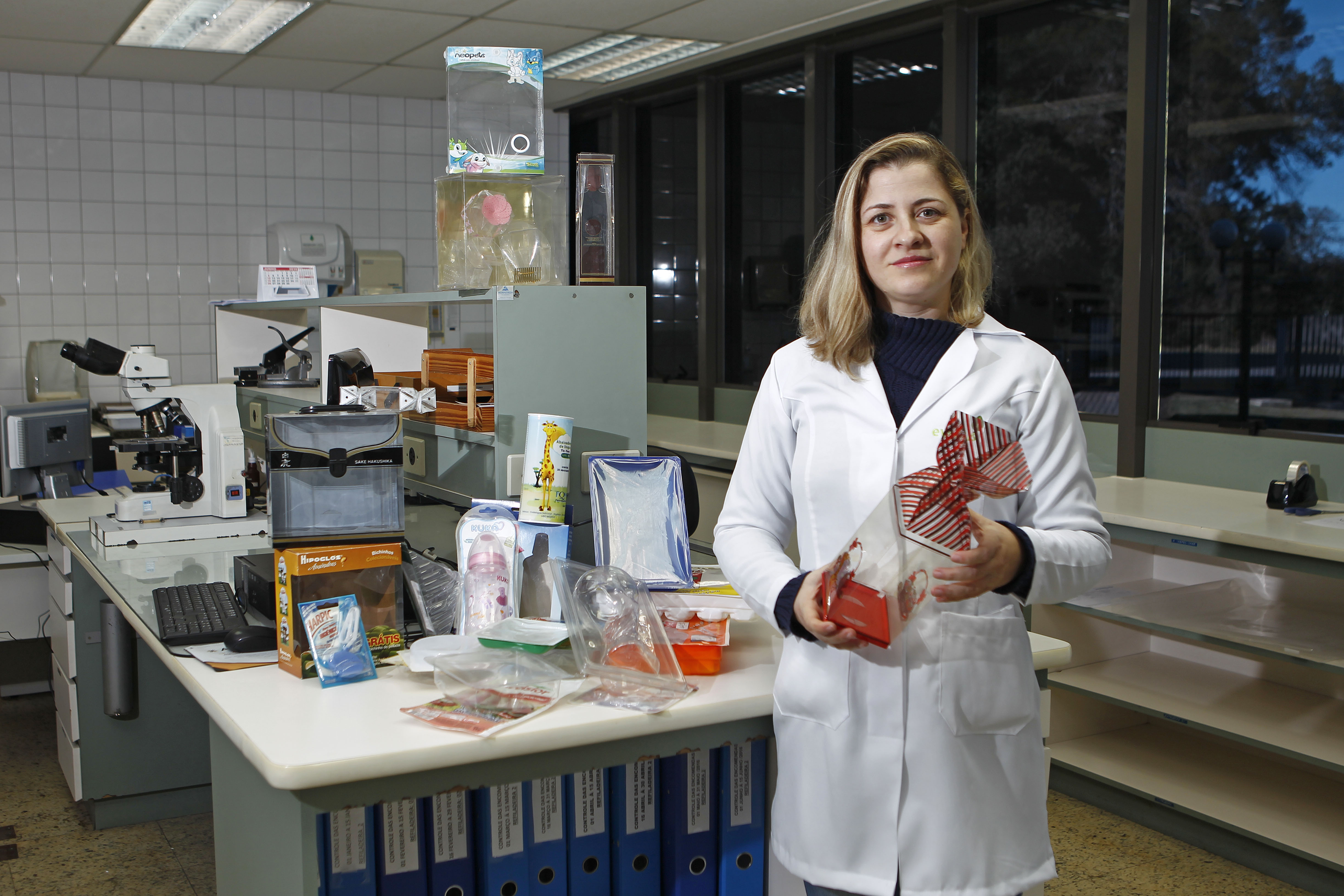 Na Evertis Brasil Plásticos, onde trabalha Roberta Fonseca, investimentos em inovação levaram ao desenvolvimento de um novo produto que foi responsável por 20% das novas vendas da empresa | Antônio More/Gazeta do Povo