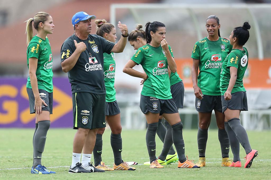 Vadão considera que o futebol feminino o tornou um treinador melhor. | Rafael Ribeiro/CBF
