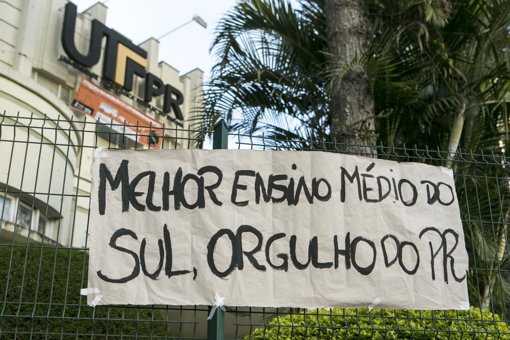 Estudantes protestam, vão à Justiça e garantem mais uma turma de cursos técnicos nível médio | Marcelo Andrade/Gazeta do Povo