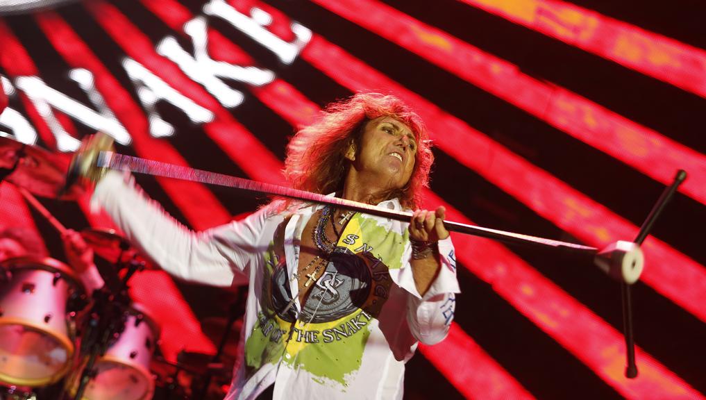 David Coverdale, líder do Whitesnake, durante show da banda em 2013 | Marcelo Andrade/Gazeta do Povo