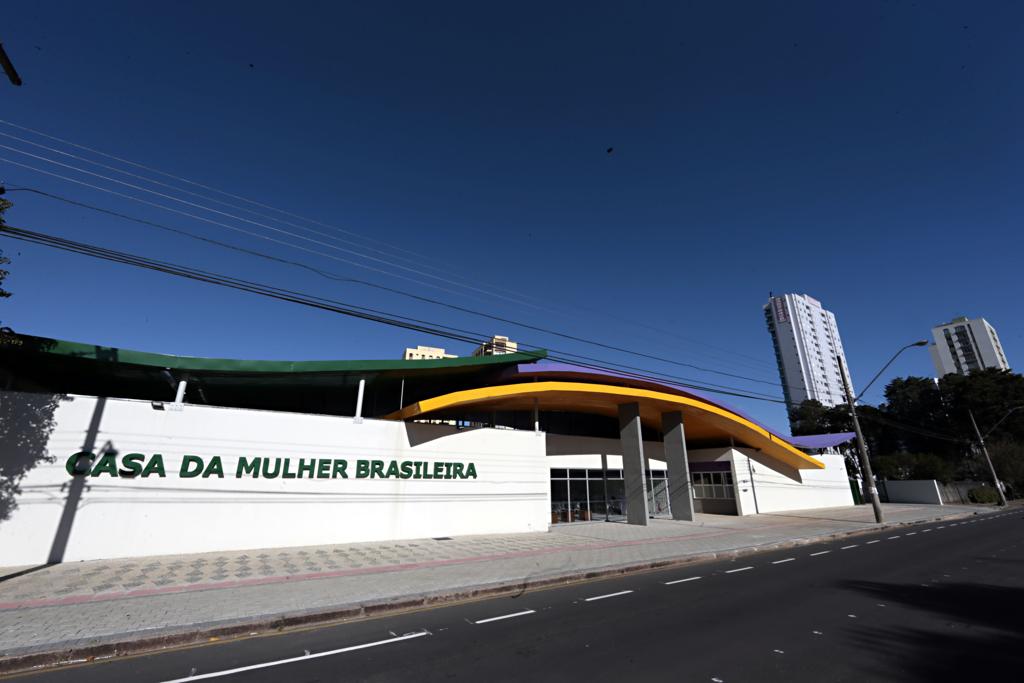 Casa da Mulher Brasileira fica na avenida Paraná, próximo ao terminal do Cabral | Albari Rosa/Gazeta do Povo