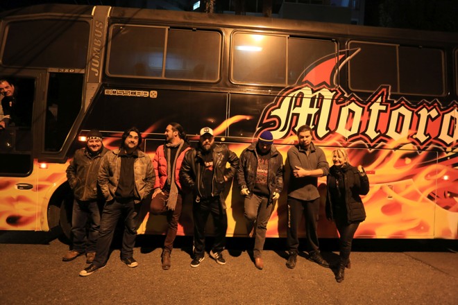 Motorocker em sua formação completa, com o “cara-preta” e o motorista Zé Luis. | Ivonaldo Alexandre/Gazeta do Povo