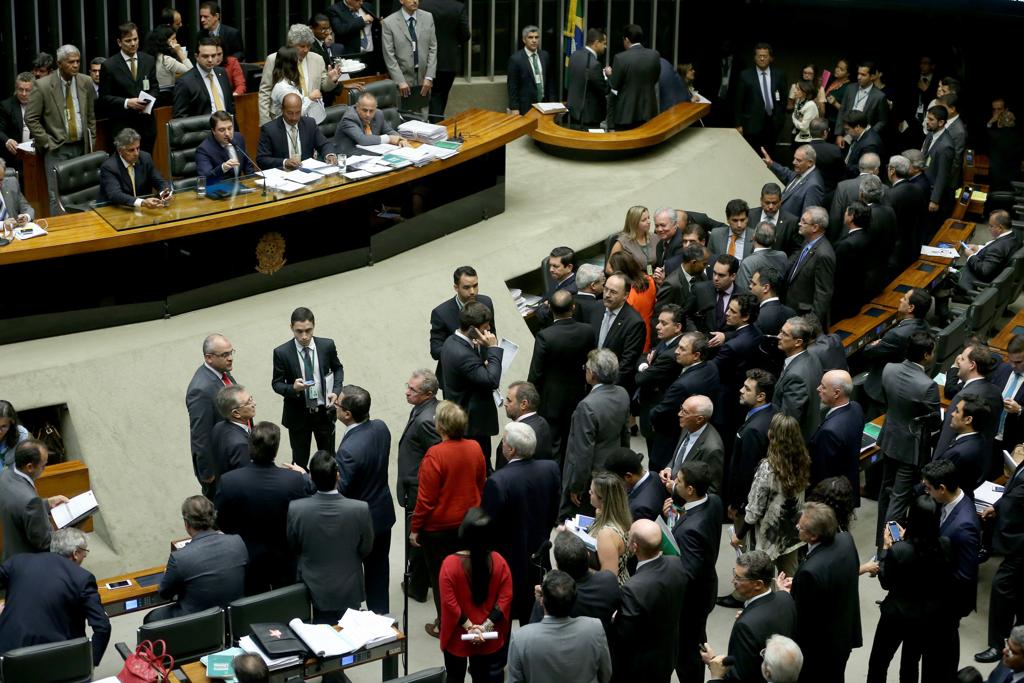 Câmara aprovou a criação de 14 mil cargas dentro de pacote de reajuste salarial de servidores da Suframa. | Wilson Dias/Agência Brasil