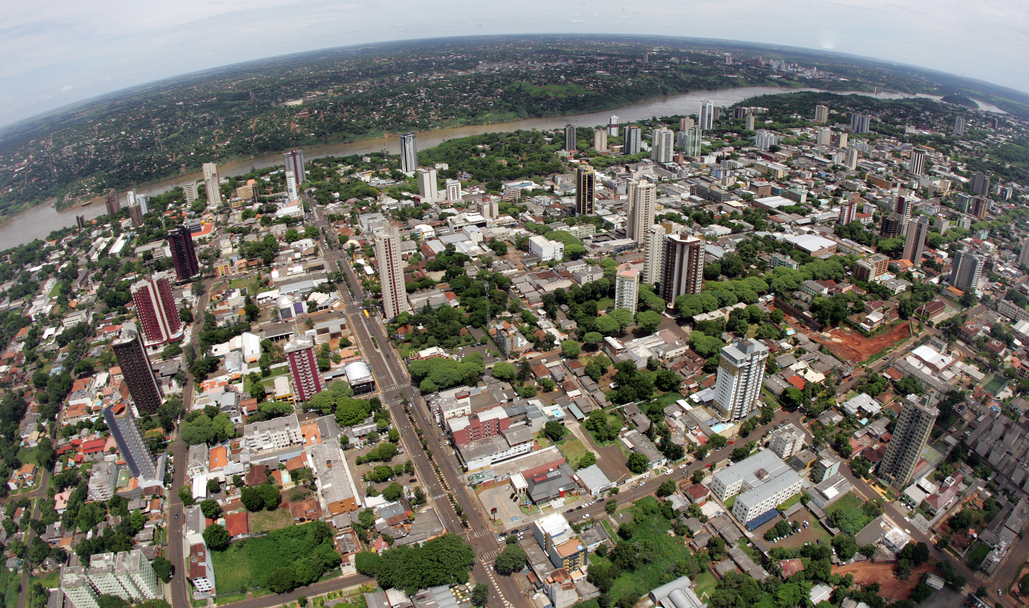 Vista aérea de Foz: contratos da prefeitura sob suspeita. | Gazeta do Povo/Arquivo