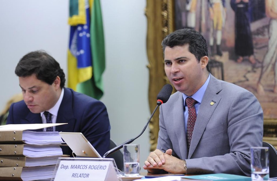 Relator diz que Cunha praticou ‘fraude escancarada’ e pede cassação Deputado Marcos Rogério apresentou relatório em que pede a cassação de Eduardo Cunha. | Lucio Bernardo Junior/Câmara dos Deputados