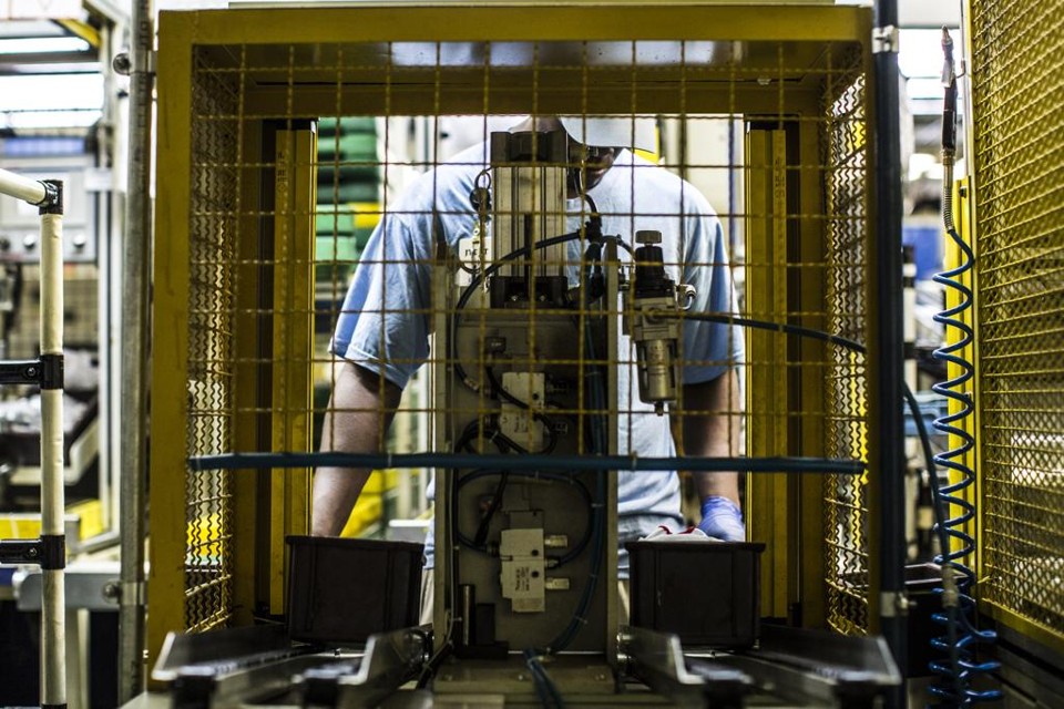 Economia brasileira encolheu 0,3% no primeiro trimestre, segundo dados do IBGE divulgados nesta quarta-feira (1) | Brunno Covello/Gazeta do Povo