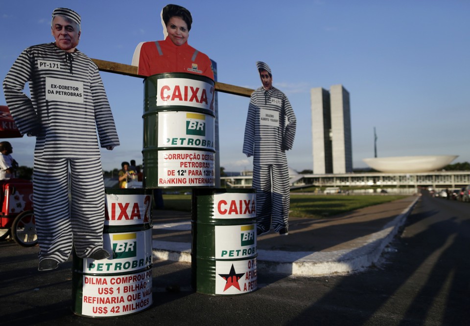 A compra de Pasadena deu prejuízo de quase US$ 800 milhões. A presidente afastada Dilma Rousseff deu aval ao negócio, em 2006. | UM/FL/Ueslei Marcelino