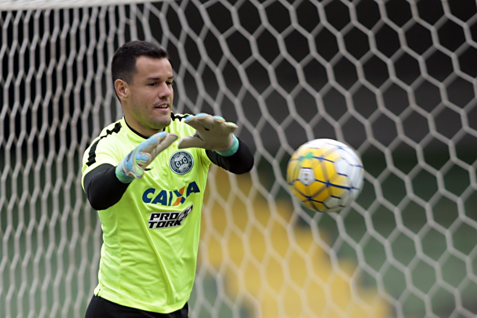 Com dois jogos em casa, Wilson pede trégua para a torcida do Coritiba | albari rosa/gazeta do povo