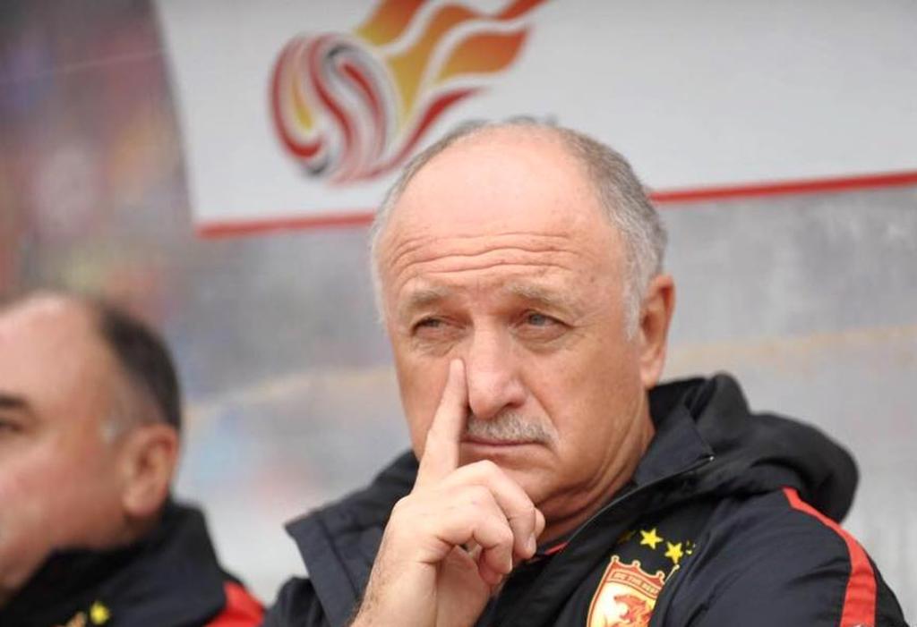 No comando do Guangzhou Evergrande, da China, Felipão pode ir para a Inglaterra. | Guagzhou Evergrande