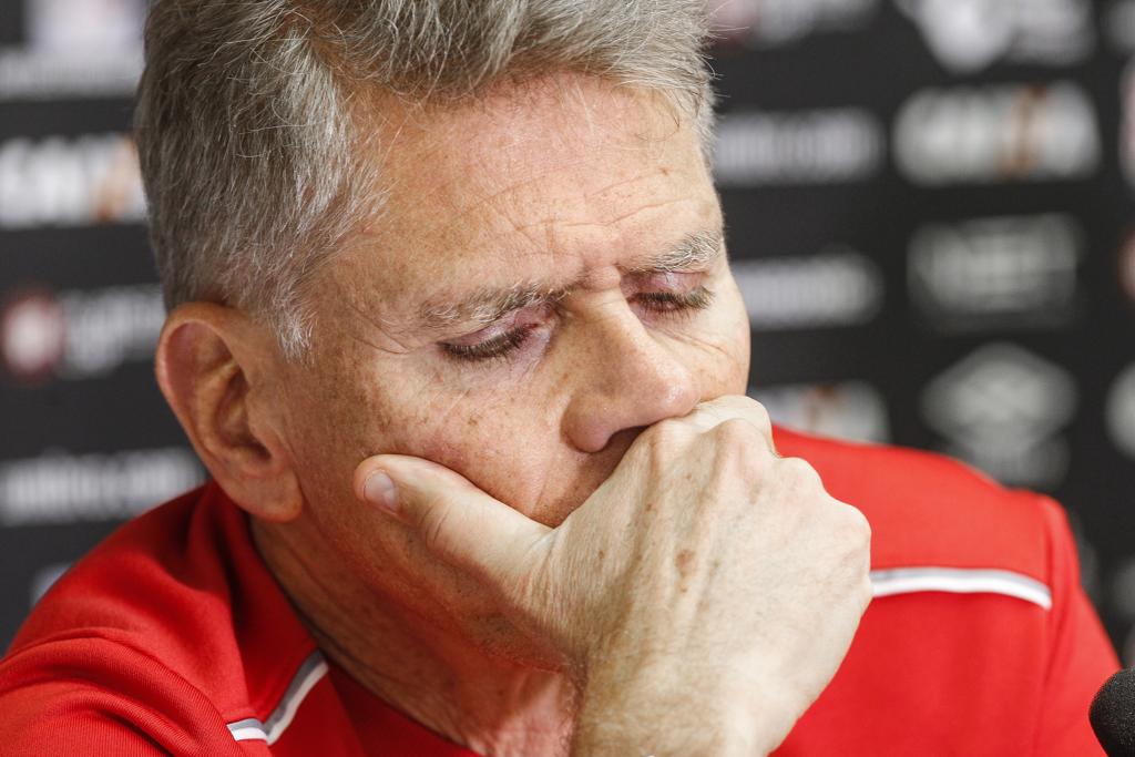O técnico rubro-negro Paulo Autuori espera bom público na Arena da Baixada para ajudar o time no duelo com o Grêmio. | Daniel Castellano/Gazeta do Povo