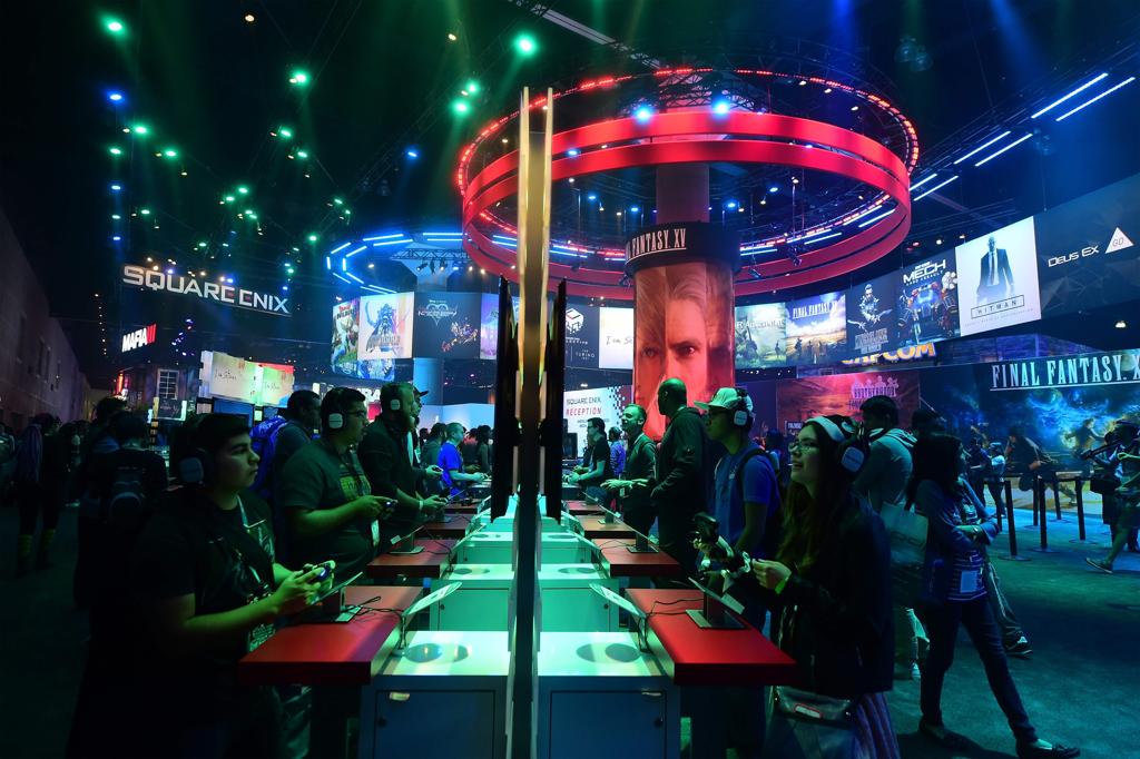 Encontro mundial do setor exibiu sucessos de vendas e de inovações que pretendem revolucionar o mundo dos “gamers” | FREDERIC J. BROWN/AFP