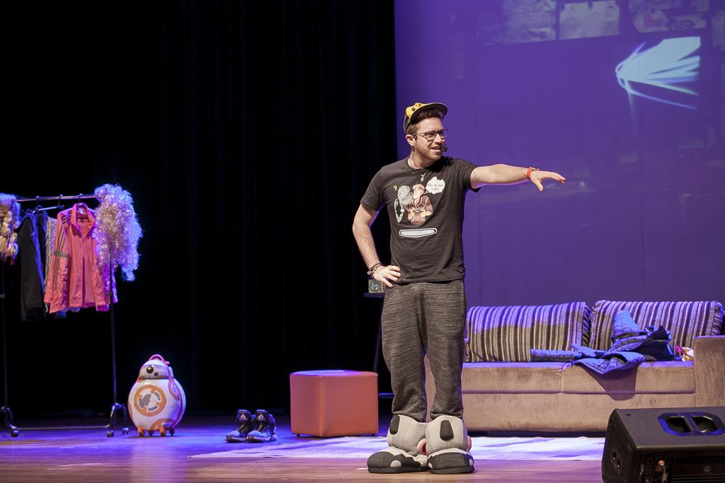 Youtuber Luba se apresenta domingo (26) no Teatro Positivo | Thiago Tavares/Divulgação