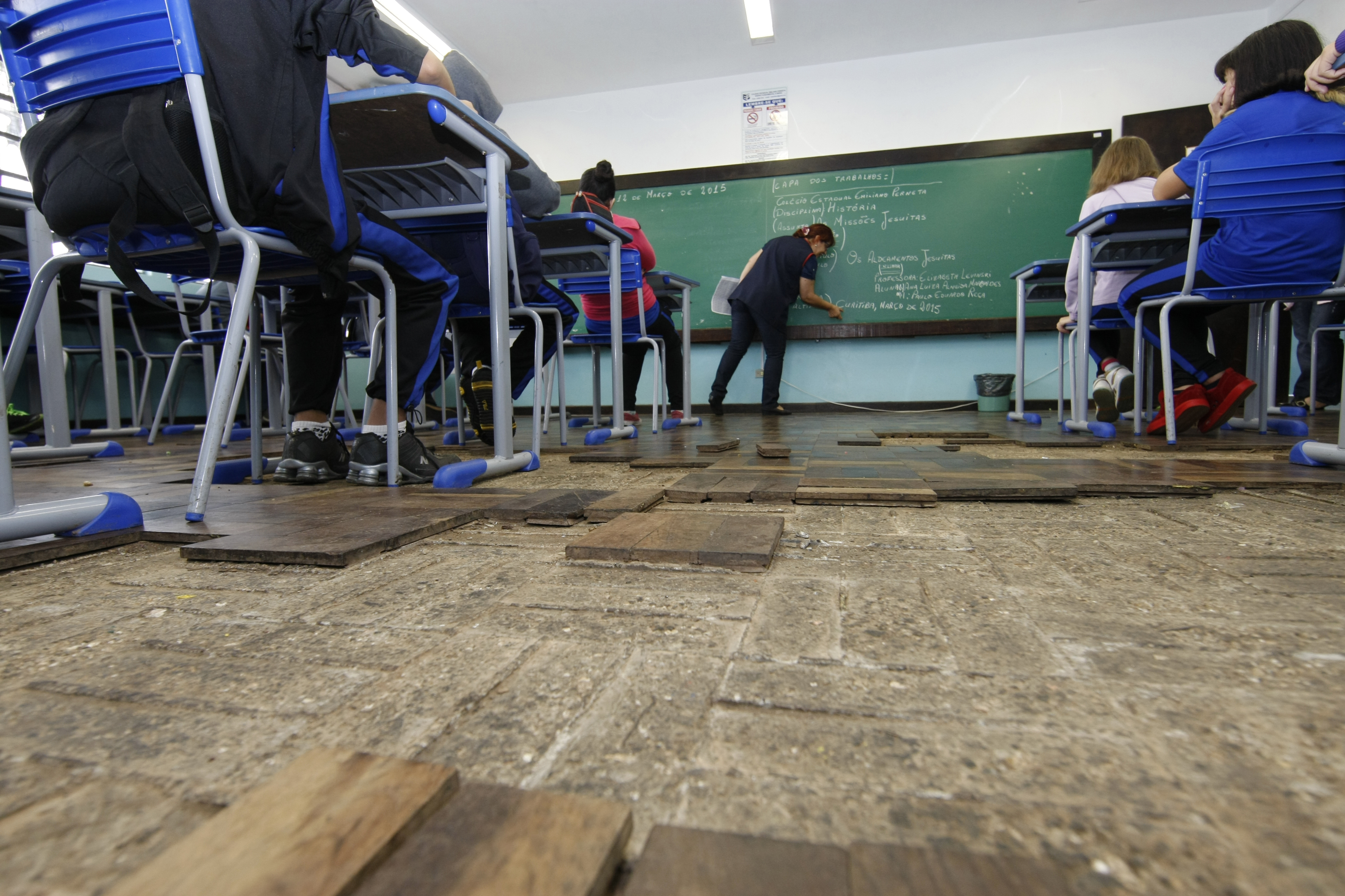 Estados precisam de recursos para melhorar o ensino e a infraestrutura das escolas | Aniele Nascimento/Gazeta do Povo
