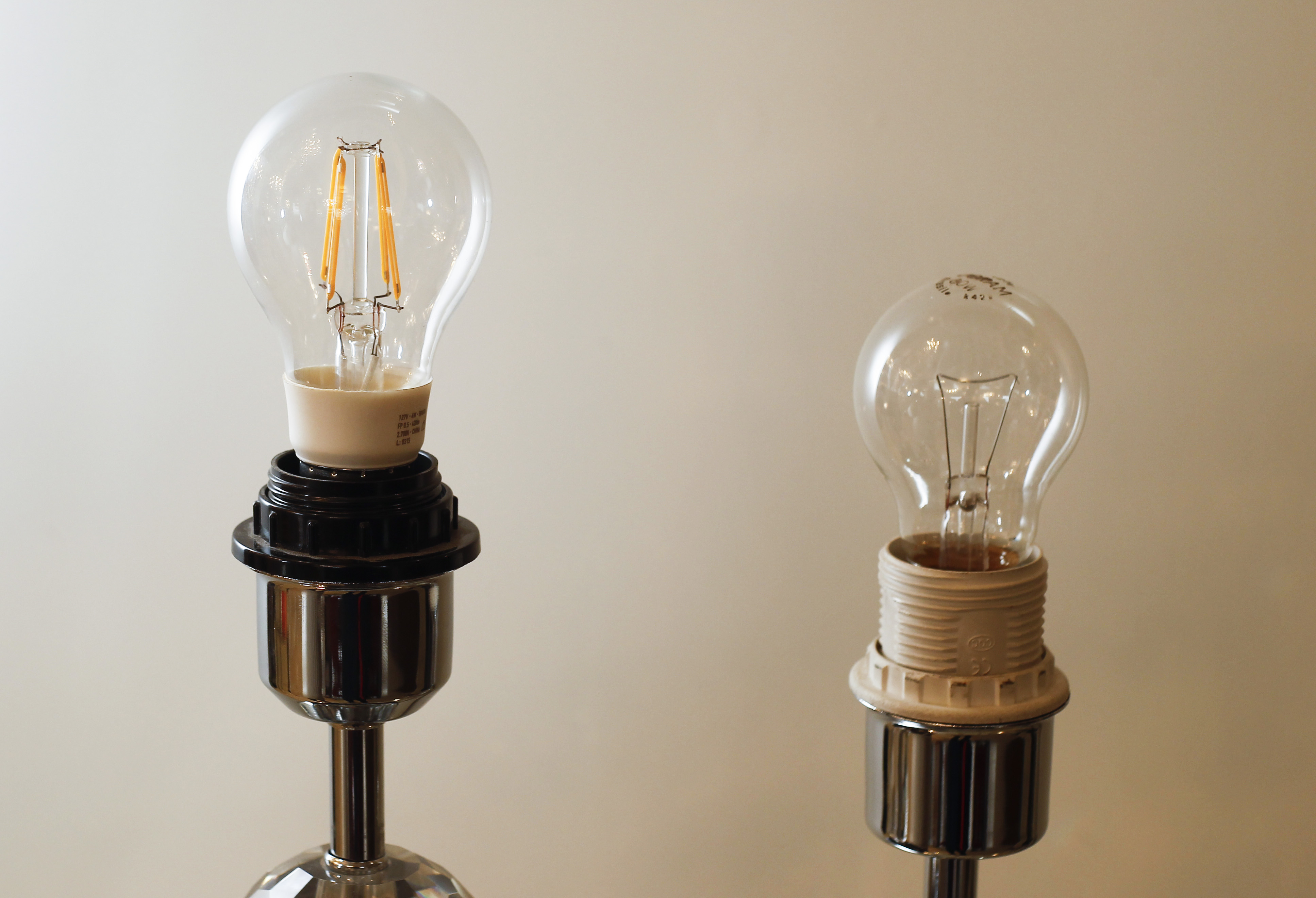 Portaria de 2010 estabelece índices mínimos de eficiência luminosa para lâmpadas. | Daniel Castellano/Gazeta do Povo