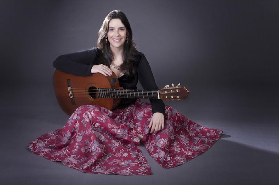 Antonia Adnet se apresenta nesta terça (28) no Samba de Bamba. | Divulgação