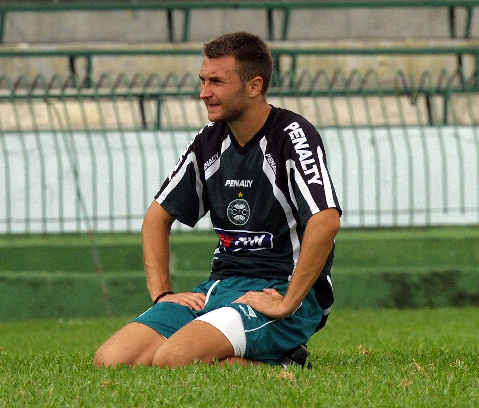 O atacante sérvio Andjel no Coritiba: sem sucesso. | Marcelo Elias/Gazeta do Povo