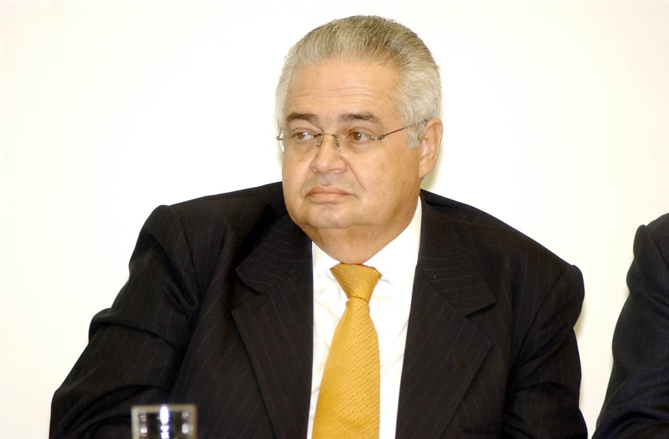 Pedro Corrêa diz que lado contrário ao de FHC, liderado por Maluf, também comprou votos. | Lindomar Cruz