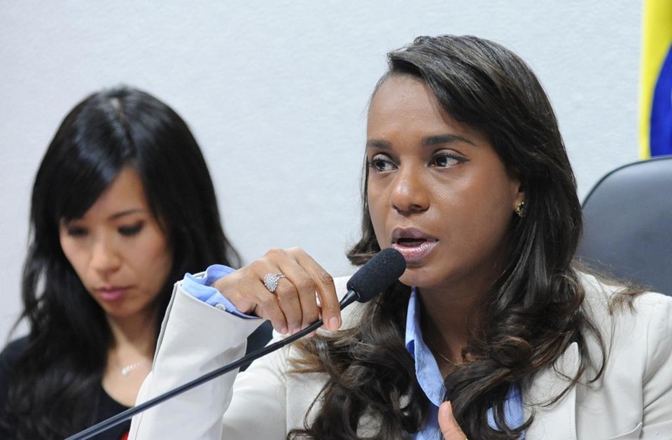 Deputada Tia Eron disse que relatório que pede cassação de Cunha é “cirúrgico”. | Lucio Bernardo Jr./Câmara dos Deputados