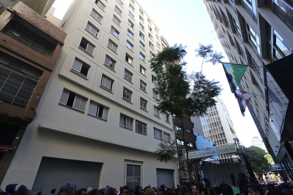 Conjunto Habitacional Conselheiro Crispiniano/Iracema Eusébio, entregue na semana passada em São Paulo, é resultado da reforma de um prédio que antes estava abandonado. | Fabio Arantes/Secom SP