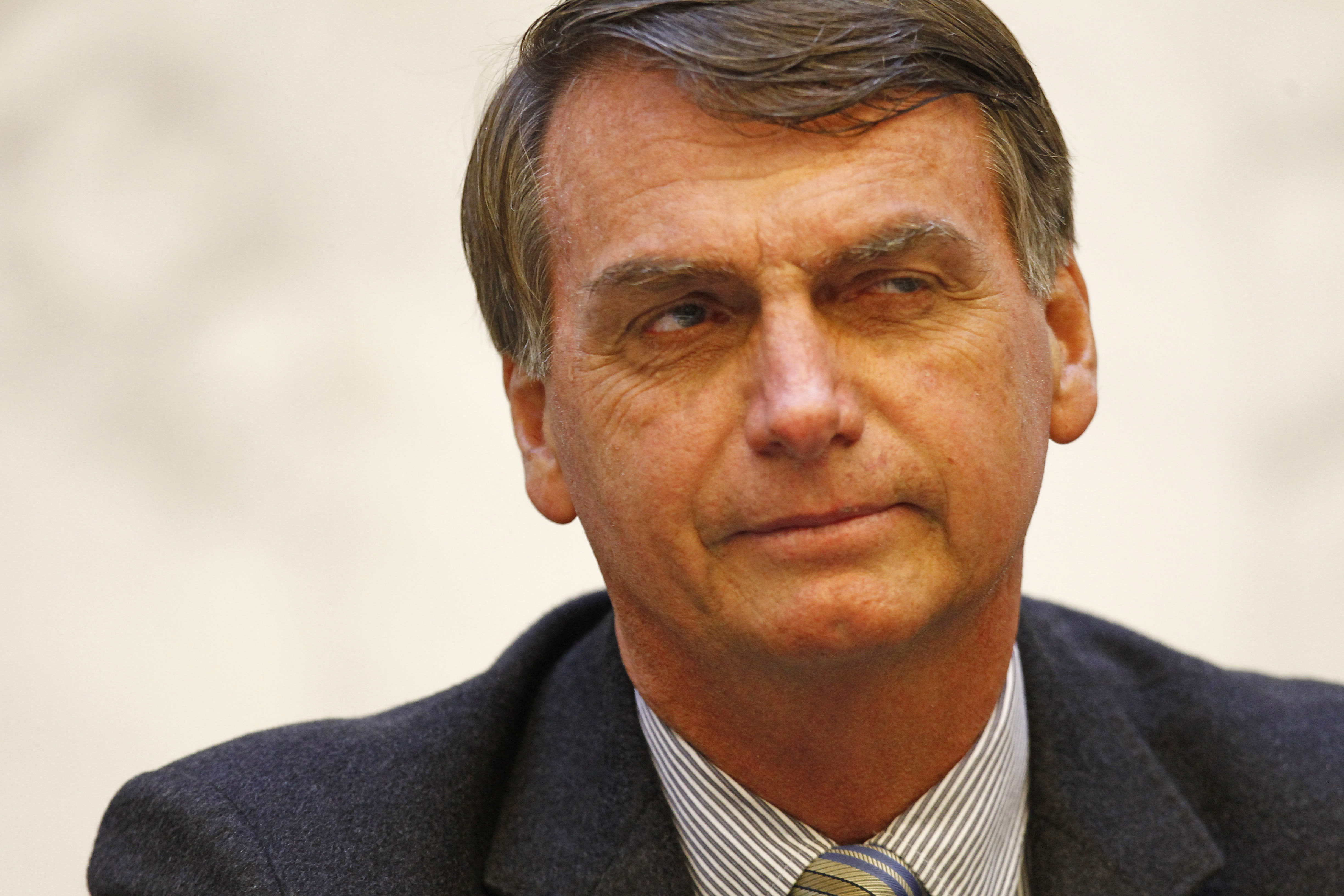 Bolsonaro argumenta que a condenação de Ustra por tortura ainda não é definitiva. | Antônio More/Gazeta do Povo