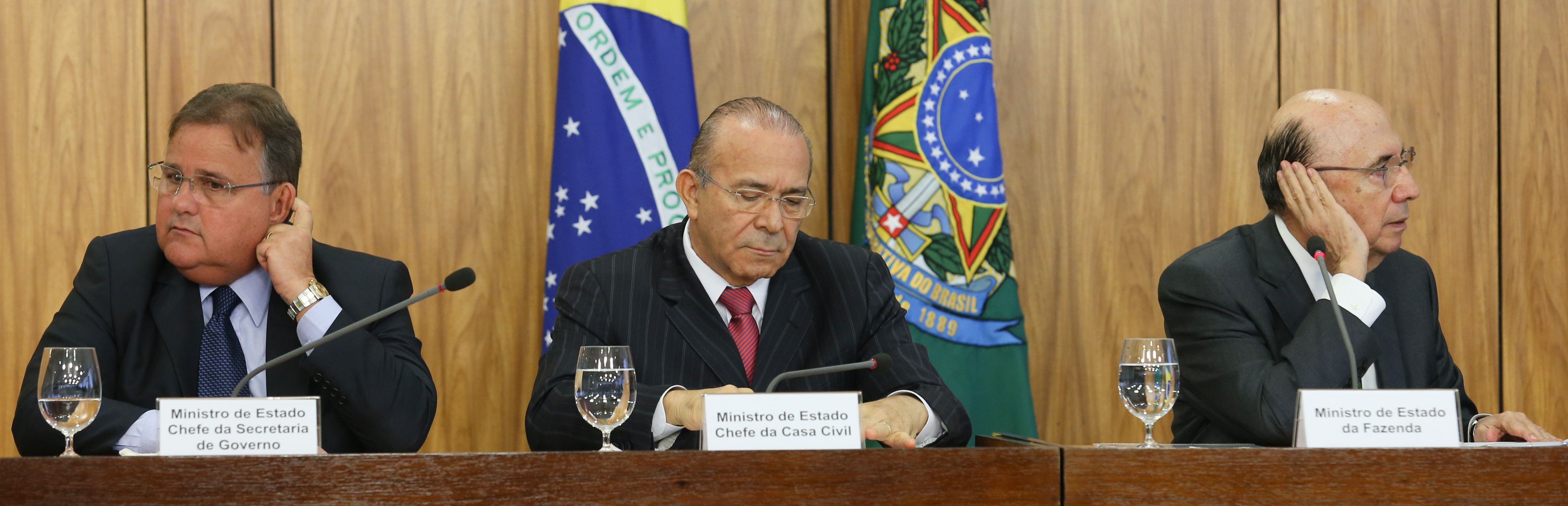 Os ministros Geddel Vieira Lima, Eliseu Padilha e Henrique Meirelles: os dois primeiros compõem o núcleo político do PMDB, favorável ao reajuste, enquanto o titular da Fazenda é contra. | Lula Marques/Agência PT
