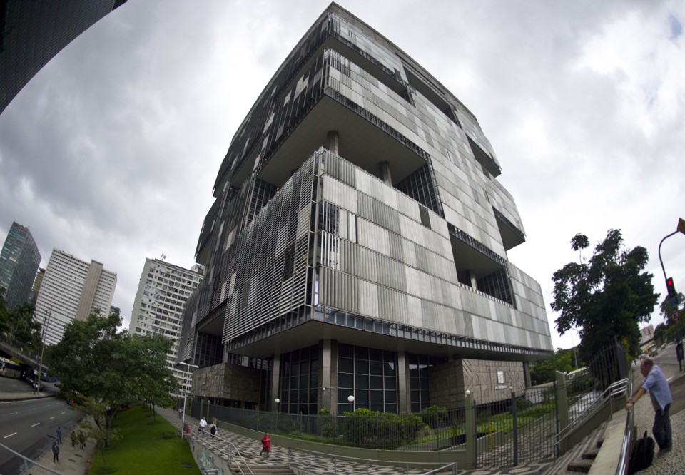Sede da Petrobras no Rio: Ministério da Transparência argumenta que Lava Jato mostrou que é preciso mudar a lei. | Vanderlei Almeida/AFP