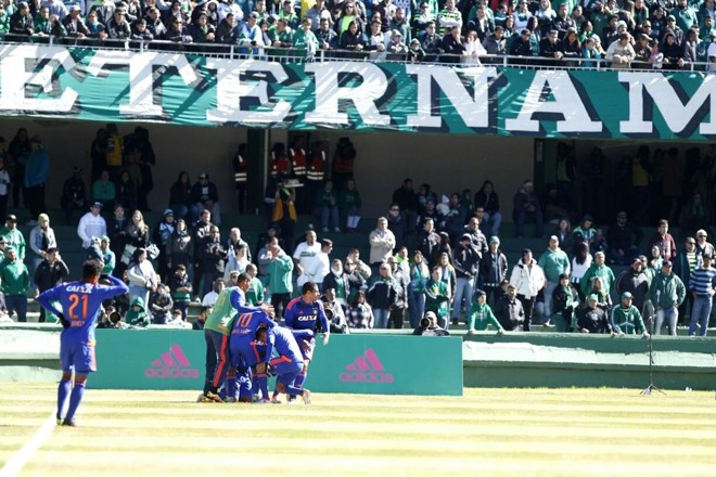 Sport abriu o placar no Couto Pereira. | Antônio More Gazeta do Povo