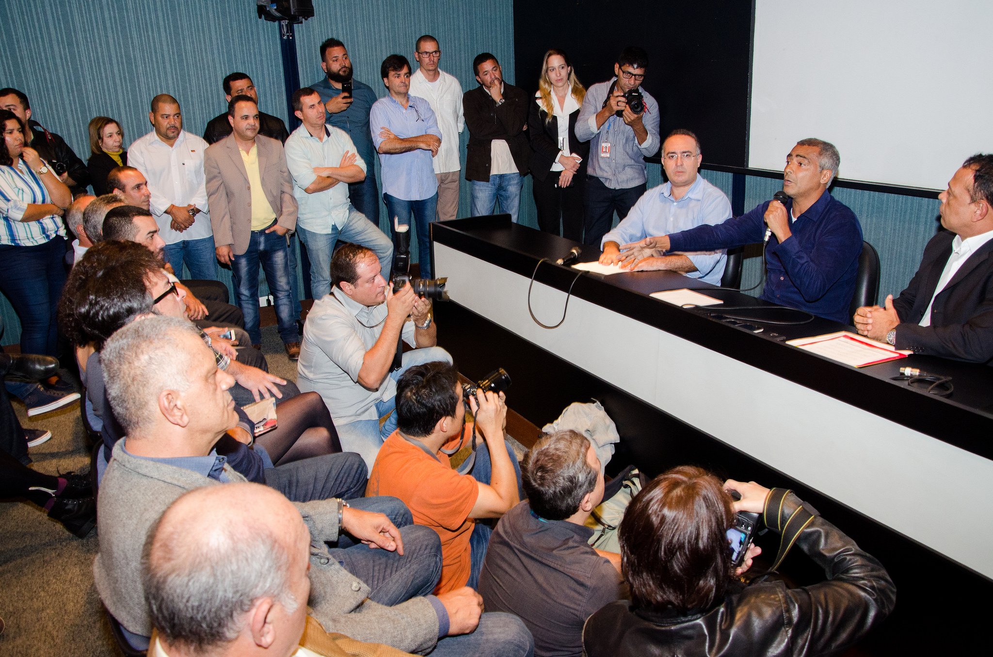 Senador anuncia a sua pré-candidatura à prefeitura da capital fluminense | Reprodução/Twitter/