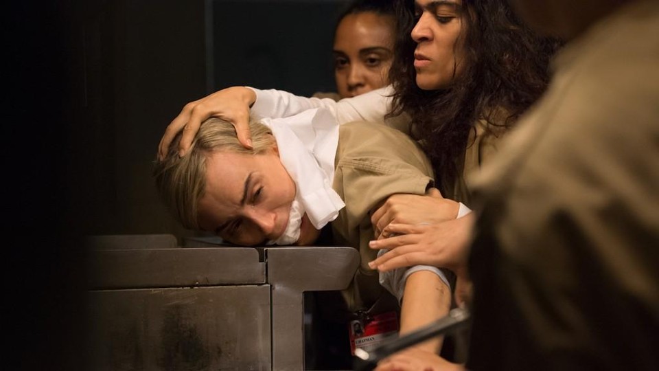 Piper , protagonista  de “Orange Is The New Black”, entra em rota de colisão com as outras detentas na quarta temporada, que começa no dia 17. | JoJo Whilden/Netflix/