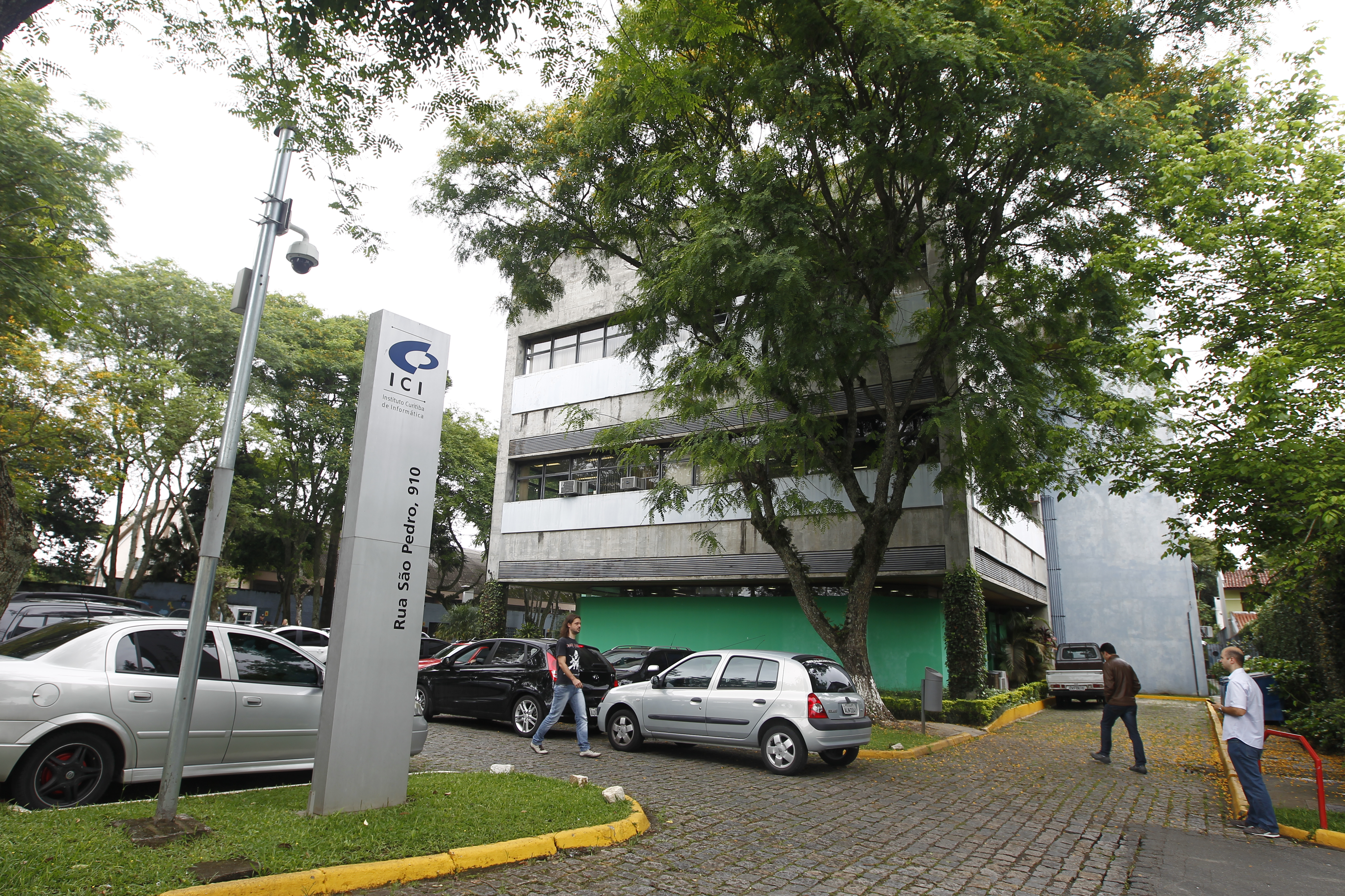 Sede do ICI em Curitiba: Gaeco cumpre mandados de busca e apreensão no local. | Antônio More/Gazeta do Povo