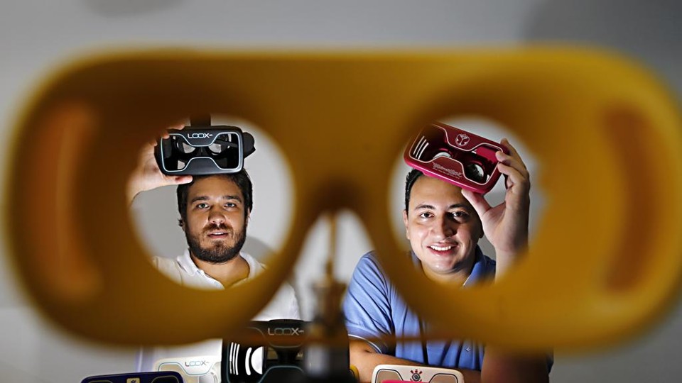 Ohmar Tacla e Rodrigo Schneider, da Loox VR: negócio em alta. | Albari Rosa/Gazeta do Povo