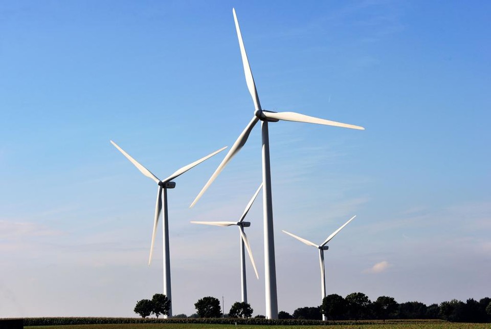 Renováveis representarão 70% da energia na Europa em 2040 Turbinas eólicas no norte da França | PHILIPPE HUGUEN/AFP