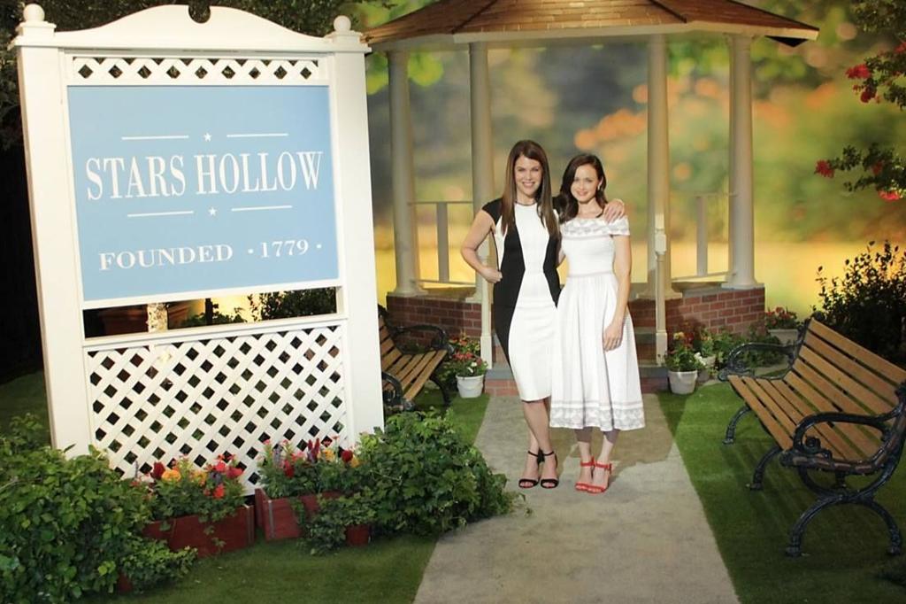 Lauren Graham e Alexis Bledel interpretam mãe e filha na série que foi sucesso entre 2000 e 2007. | /Divulgação