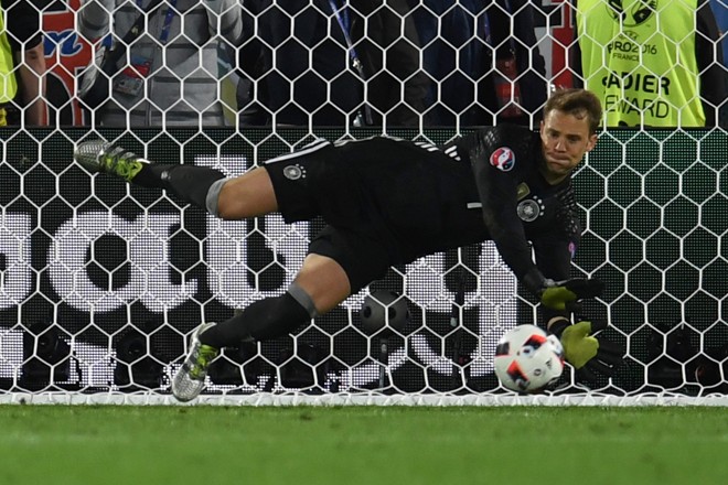 | PATRIK STOLLARZ/AFP