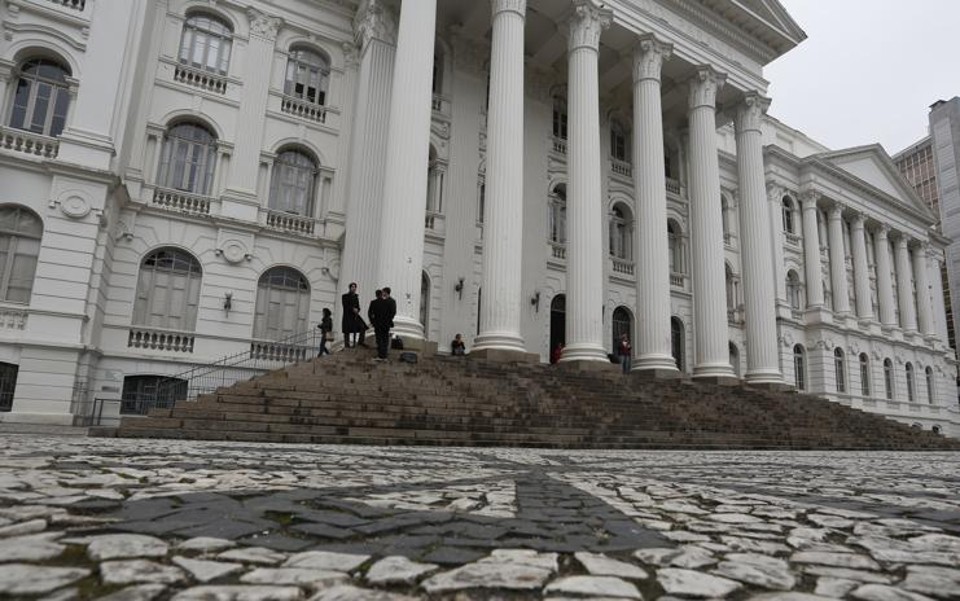 As aulas do curso de Direito da turma do Pronera acontecem no prédio histórico da UFPR, na Praça Santos Andrade | Henry Milleo/Gazeta do Povo