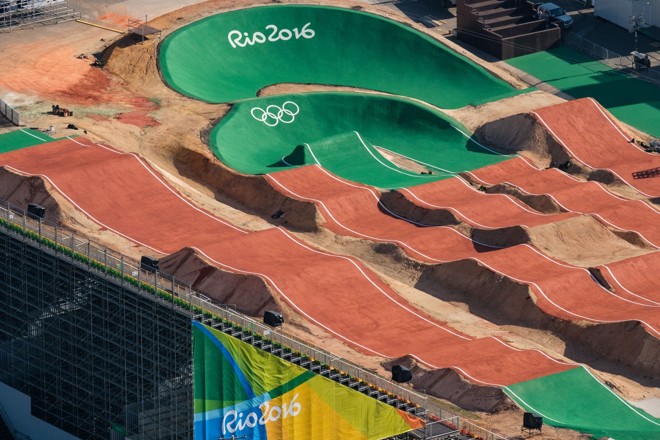 Detalhe da pista de ciclismo BMX | YASUYOSHI CHIBA/AFP