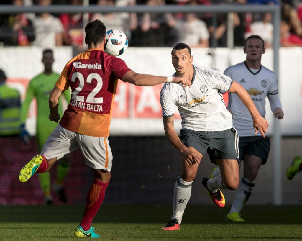 Ibra estreou com gol em três minutos | BJORN LARSSON ROSVALL/AFP