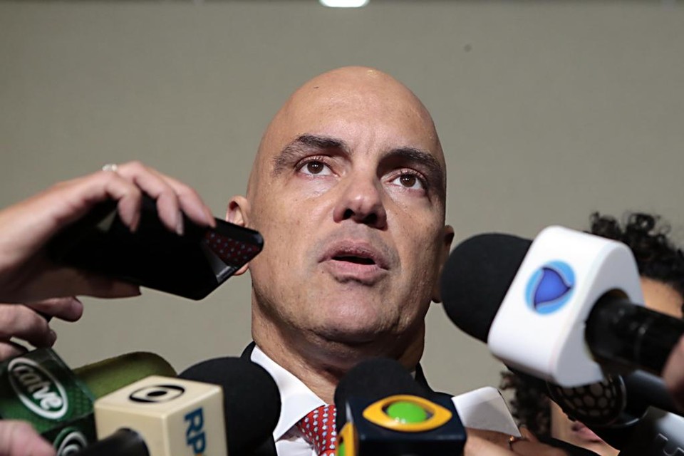 Governo estuda projeto para garantir repasse de informações pelo WhatsApp Ministro da Justiça afirma que governo busca projeto para que haja um “meio termo” | Albari Rosa/Gazeta do Povo