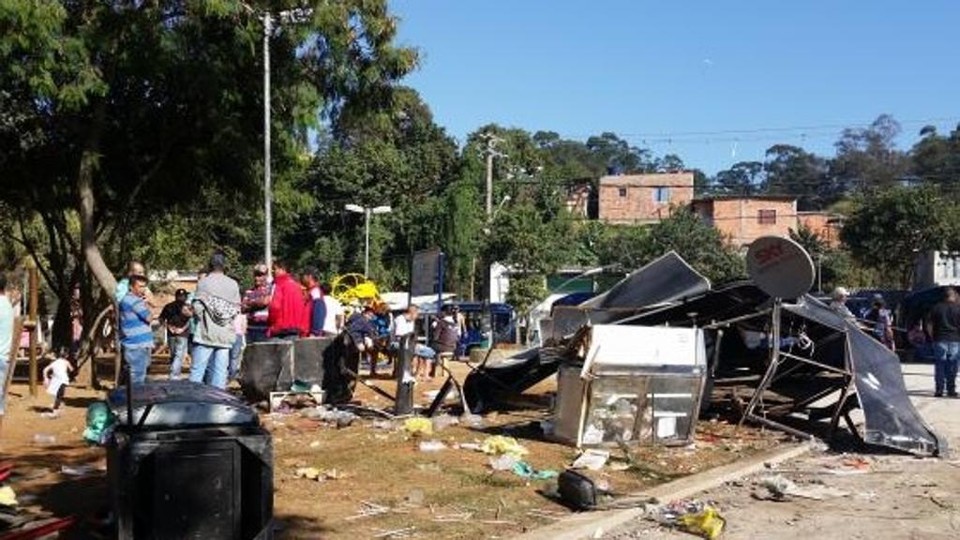 Caminhão desgovernado danifica sete casas e mata adolescente em São Paulo | Fernanda Cruz/Agência Brasil