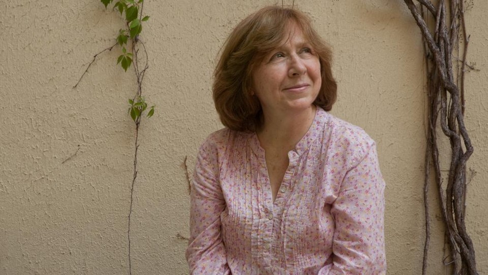 Autora escreveu “Vozes de Tchernóbil” e “A Guerra Não Tem Rosto de Mulher”, sobre a presença feminina no Exército Vermelho na Segunda Guerra. | Margarita Kabakova/Divulgação