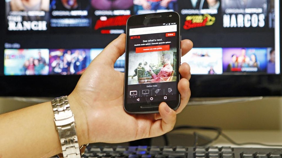 Empresas como a Netflix são chamadas de “over the top”, porque atuam com comunicação pela internet. | Antônio More/Gazeta do Povo