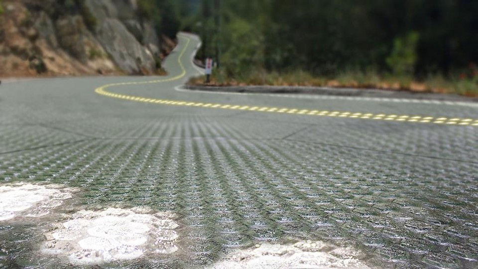 Painéis de vidro para captação de energia solar é a aposta para aumentar a segurança viária | Divulgação/Solar Roadways