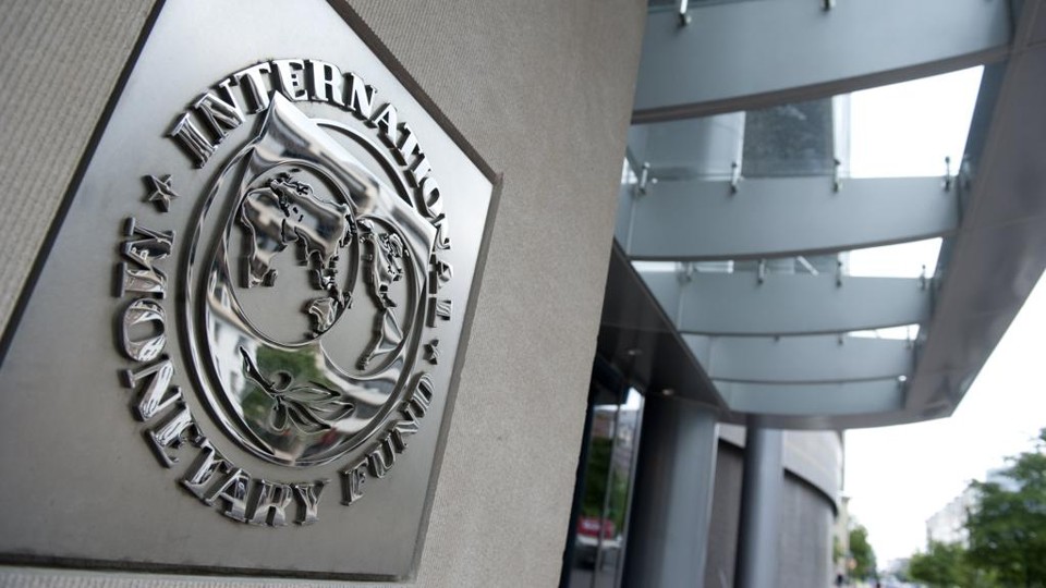 FMI muda expectativas e agora vê Brasil crescendo em 2017 | SL/tc/SAUL LOEB