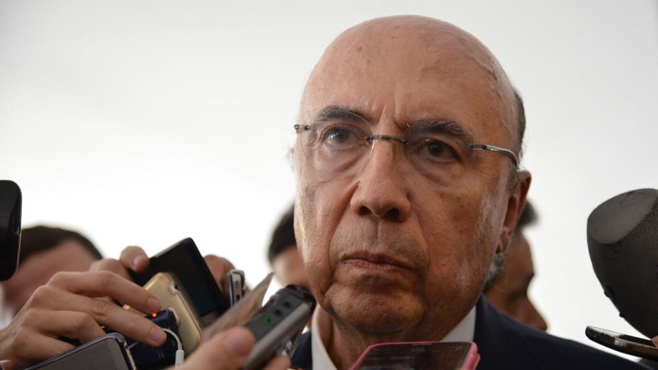 Corte de gastos provoca briga entre alas econômica e política do governo Meirelles quer corte maior para não precisar aumentar o rombo fiscal n este ano. | Antonio Cruz/Agência Brasil